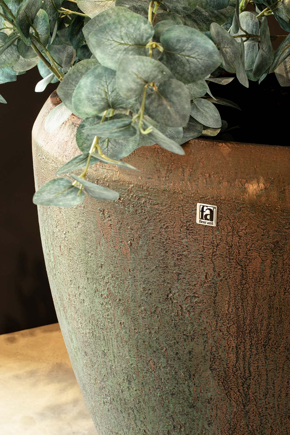 Atlantis Pflanzvase, Ø 31 cm, Höhe 70 cm, bronze oxidiert