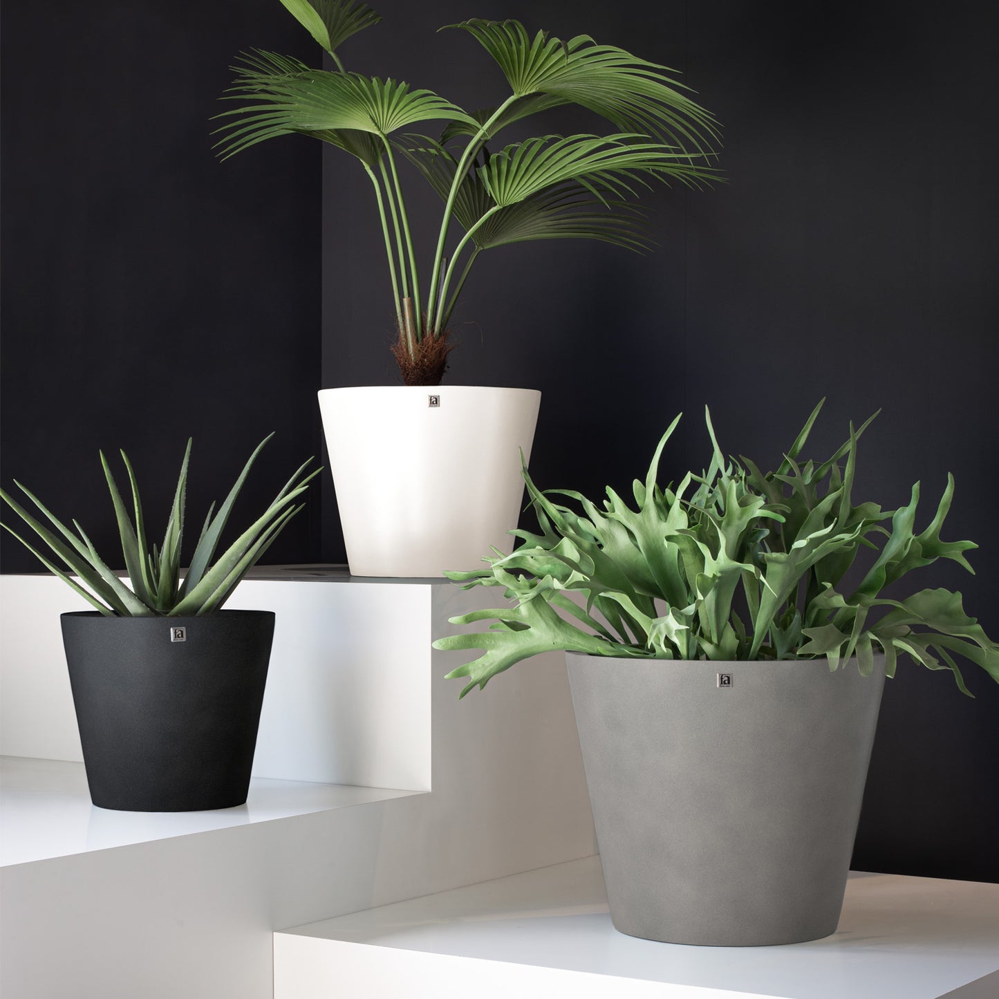 Conical Pflanzgefäß, Ø 58 cm, Höhe 50 cm, concrete anthrazit