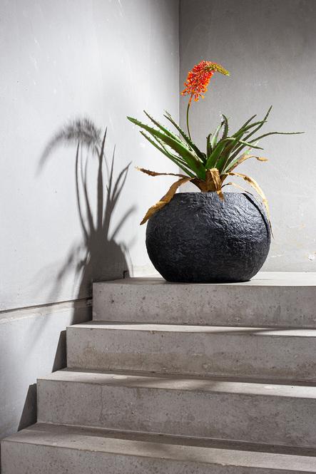 Rocky Pflanzkugel, Ø 60 cm, Höhe 43 cm, black granite