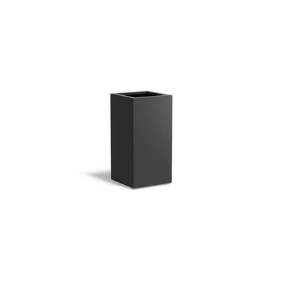 Hochkant Pflanzkuebel aus Aluminium. Design Tiefschwarz matt.