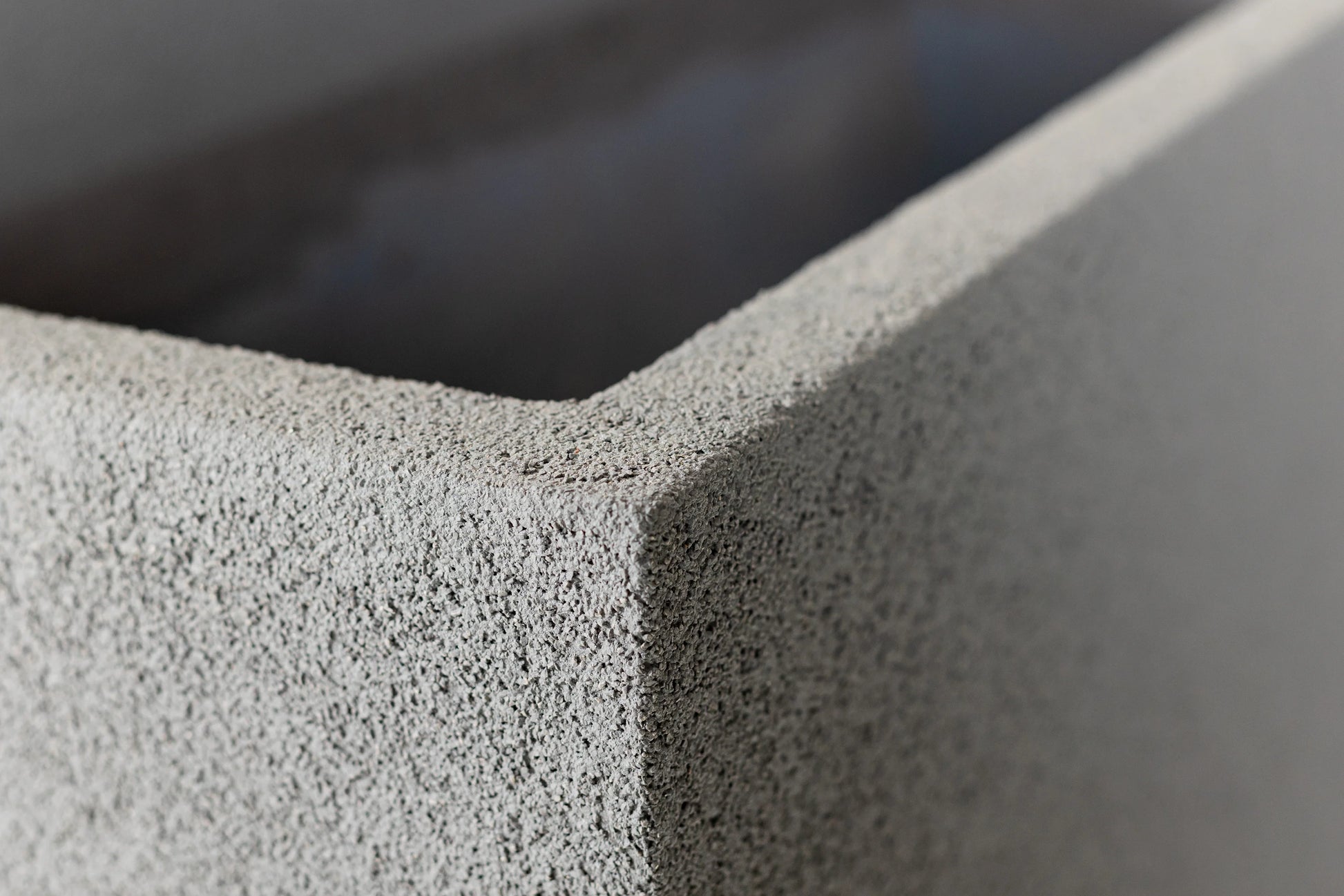 Pflanzkübel aus Hartschaumkernplatte (Kunststoff) für Balkon, Garten und Terrasse.